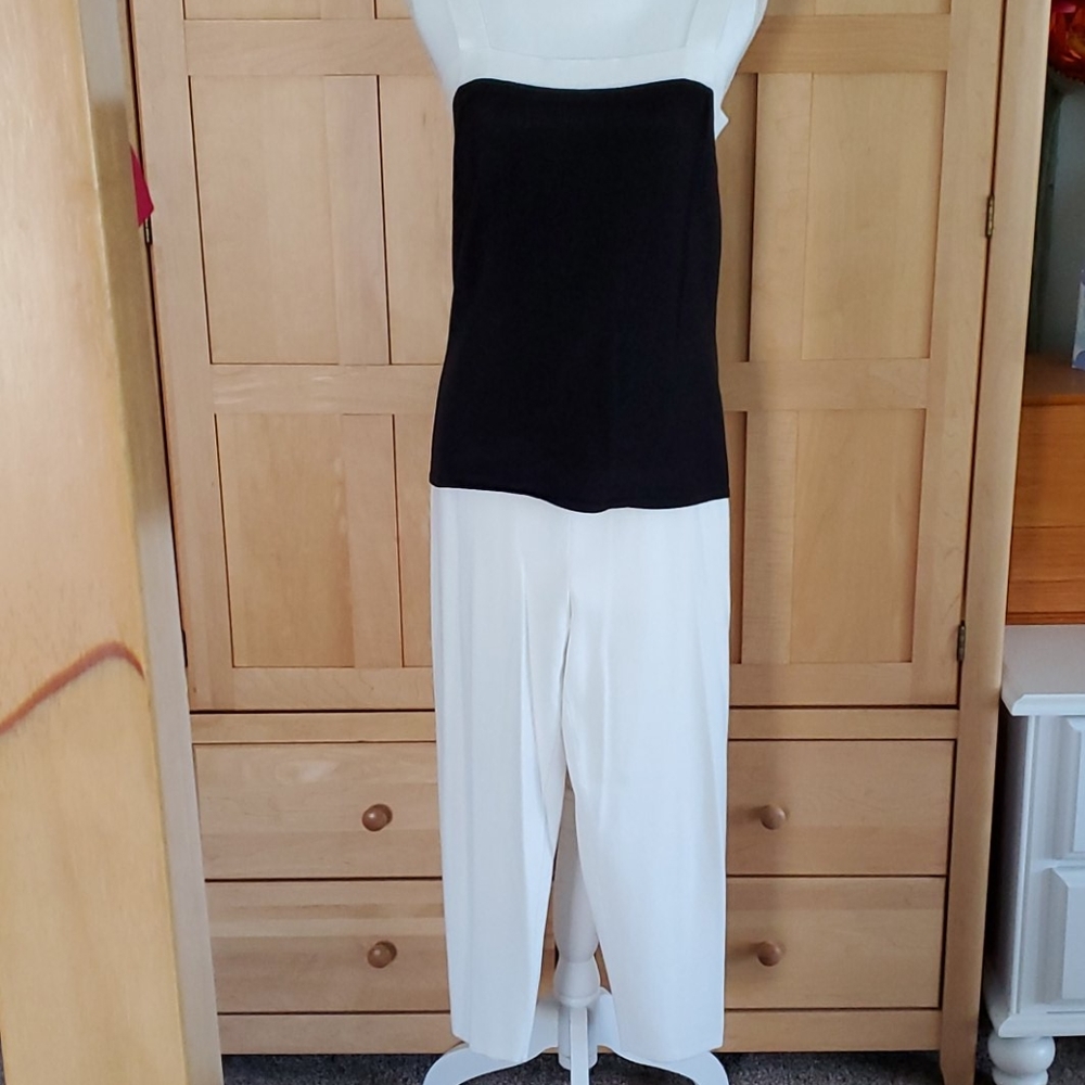 Bloomingdale's Two-Piece Capri Set